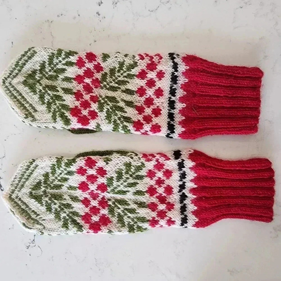 Alpaca New handmade wool mittens - Picture 2 of 4
